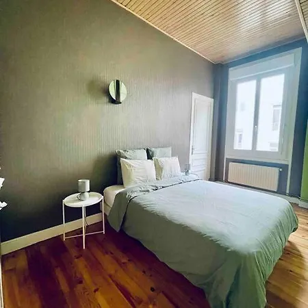 Le 12 - Hyper Centre, Spacieux, Industriel- Apartment